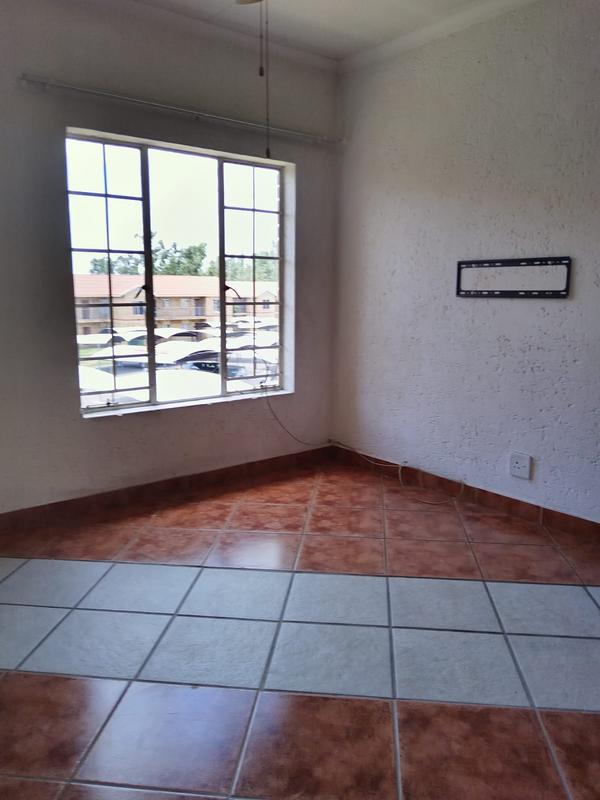 2 Bedroom Property for Sale in Waterval East North West